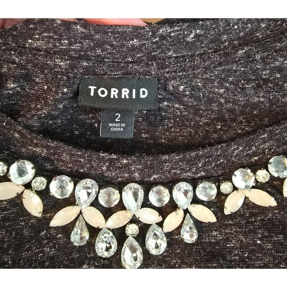Torrid Womens Black Fleck Jewel Embellished Neckline T-Shirt Plus Size 2 JJ4062 - Picture 3 of 7